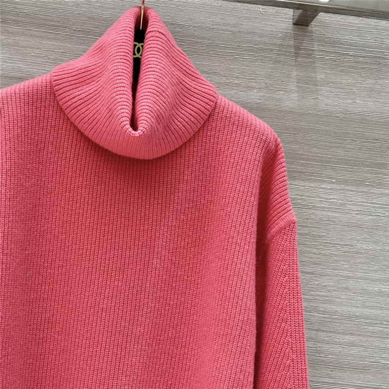 H**me5 cashmere turtleneck sweater