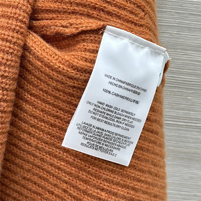 H**me5 orange cashmere turtleneck sweater