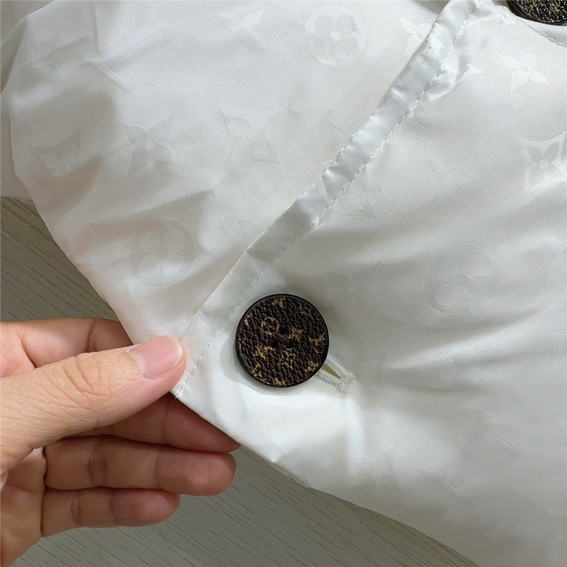 l0vis Vvtt0n lv down jacket