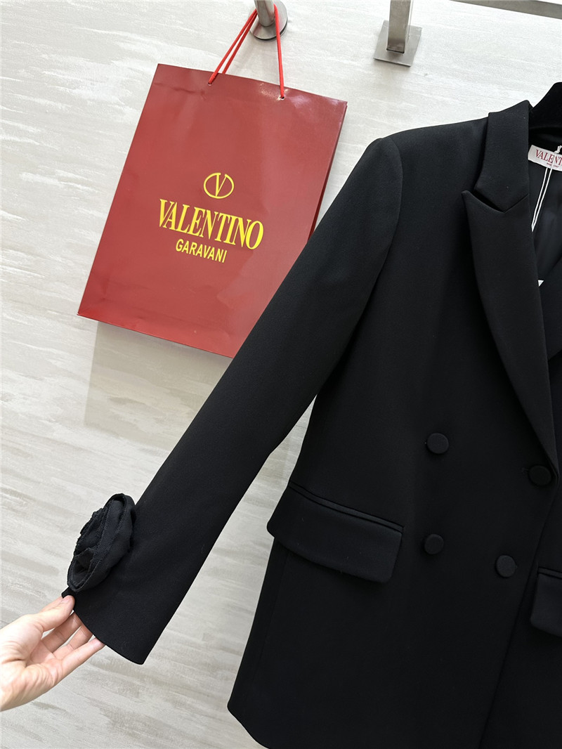 Va1e*ntin0 suit jacket