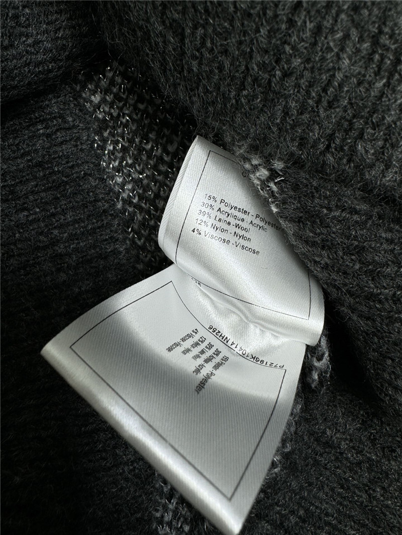 Ch**el leopard crop knit sweater black