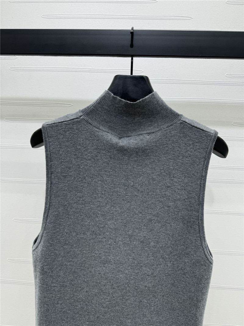F**di grey sleeveless mock neck top
