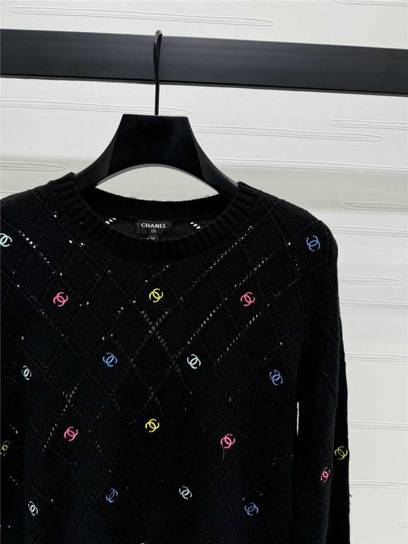 Ch**el colorful embroidered wool pullover in black