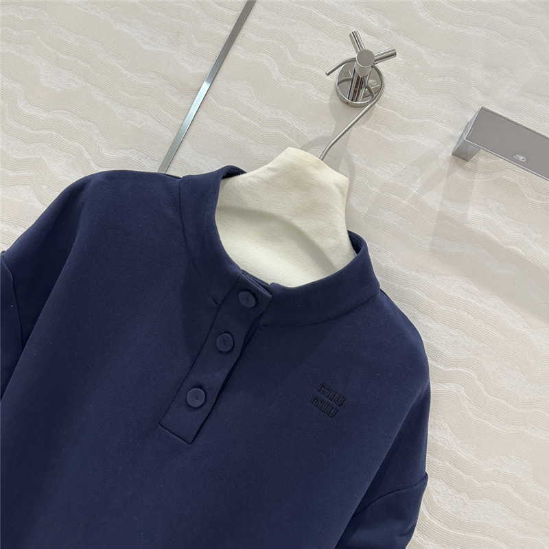 M1um1u temperament suit