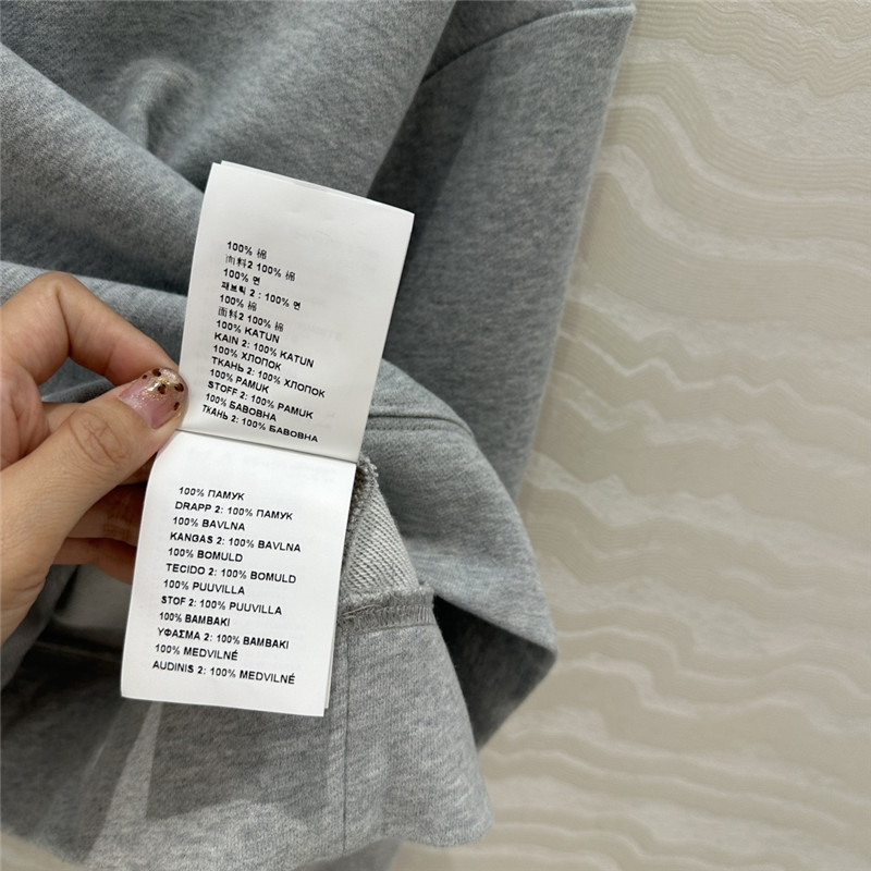 M1um1u temperament suit