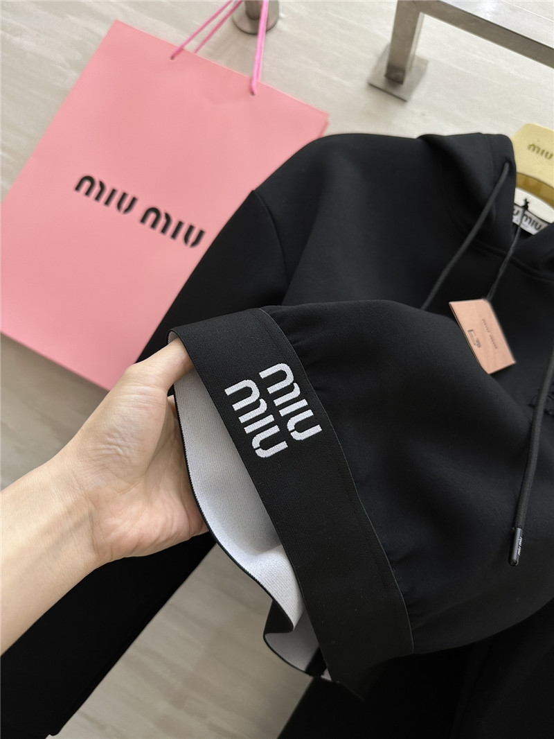 M1um1u space cotton suit