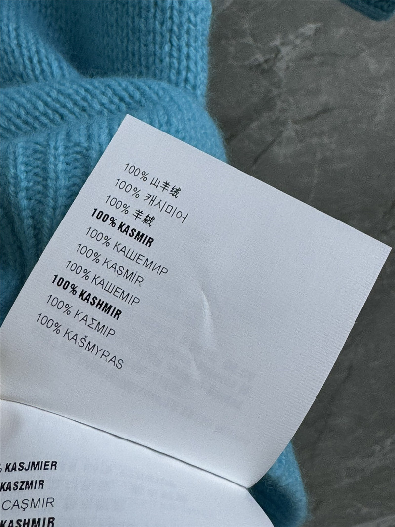 Pra*a short sleeve cashmere top in blue