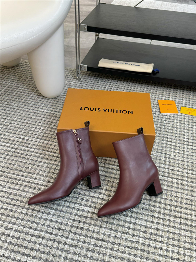 l0vis Vvtt0n lv pointed ankle boots