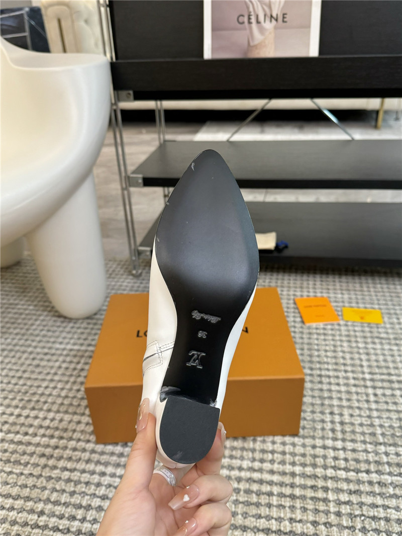 l0vis Vvtt0n lv white pointed ankle boots