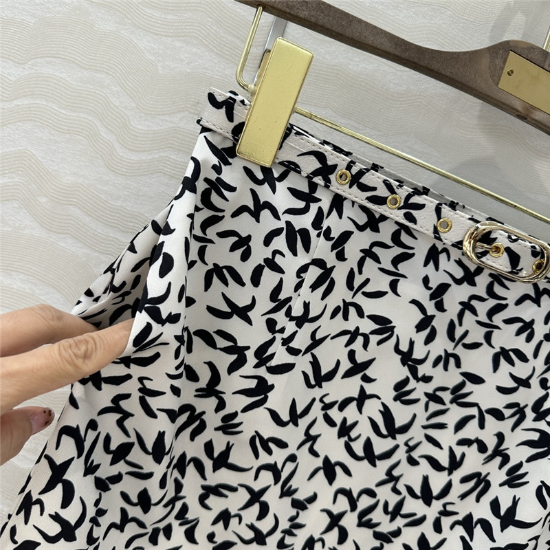 L0r0 P1ana hip skirt