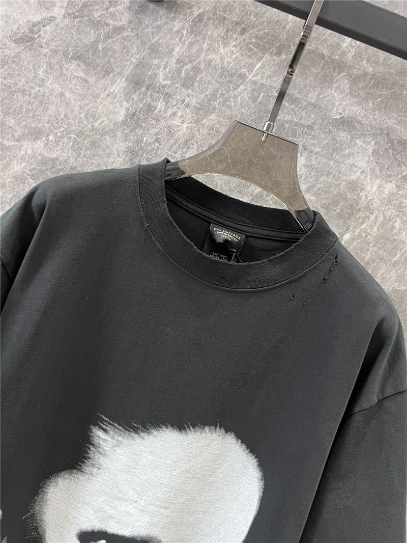 Ba1en*iaga short-sleeved t-shirt