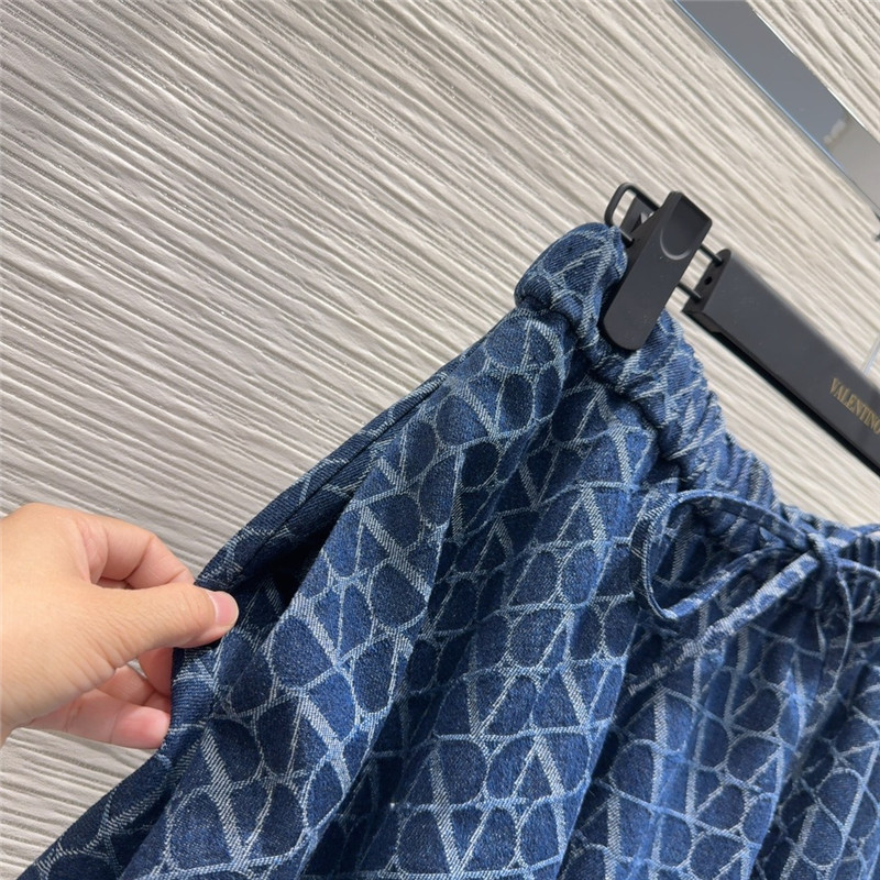 Va1e*ntin0 hot style skirt