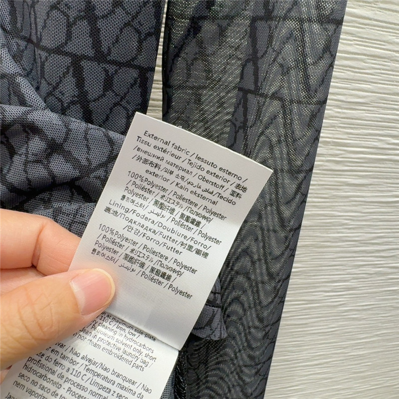 Va1e*ntin0 mesh bottoming shirt