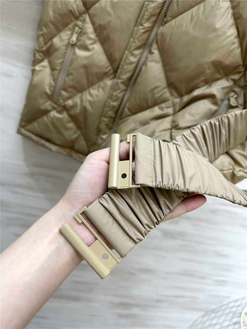 d10r D1am0nd pattern down vest