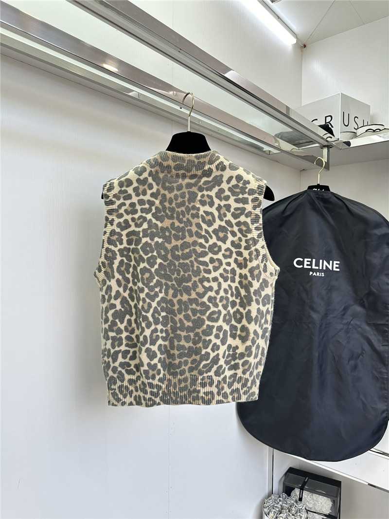 Ce1i*e leopard print turtleneck vest