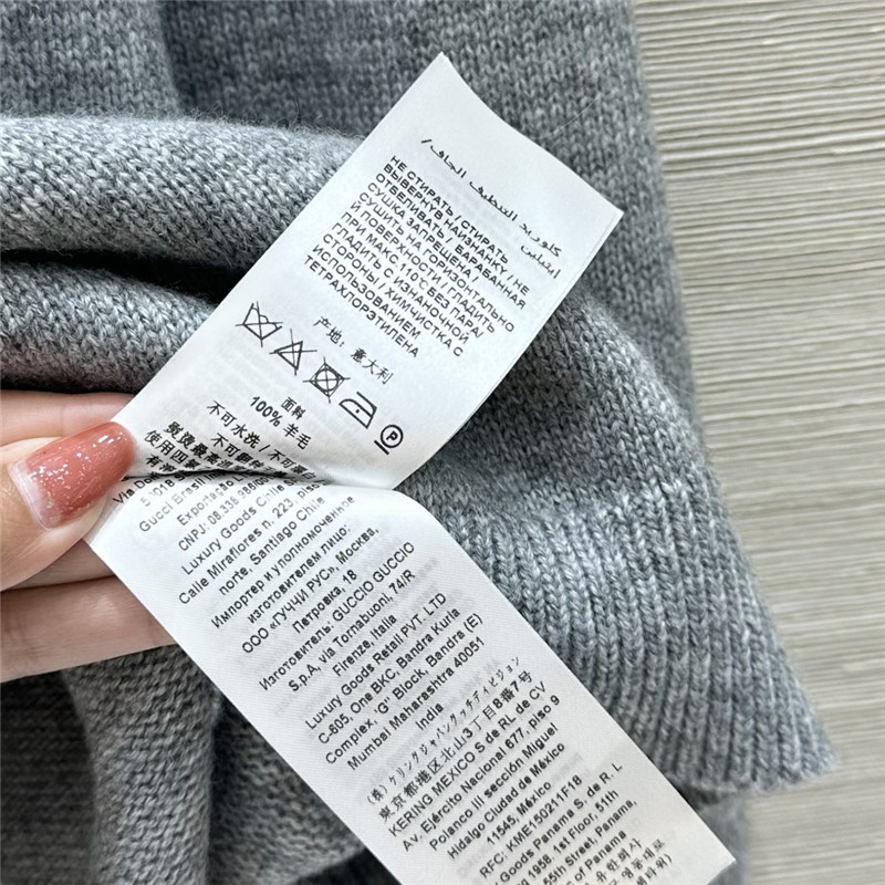 Gvc*1 intarsia-knit logo sweater grey