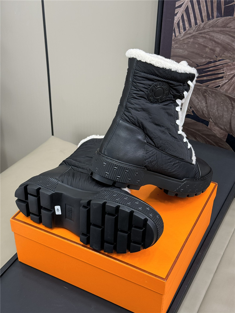H**me5 fresh snow boots in black