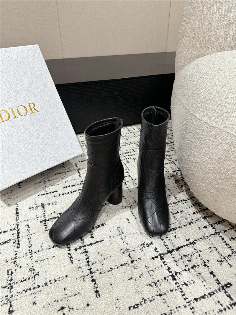 D10r d-shadow heeled ankle boots