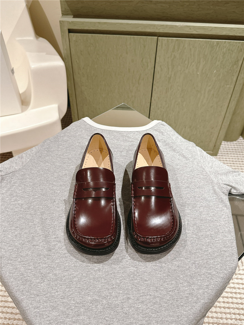 L0ew* campo loafer in burgundy brushed calfskin
