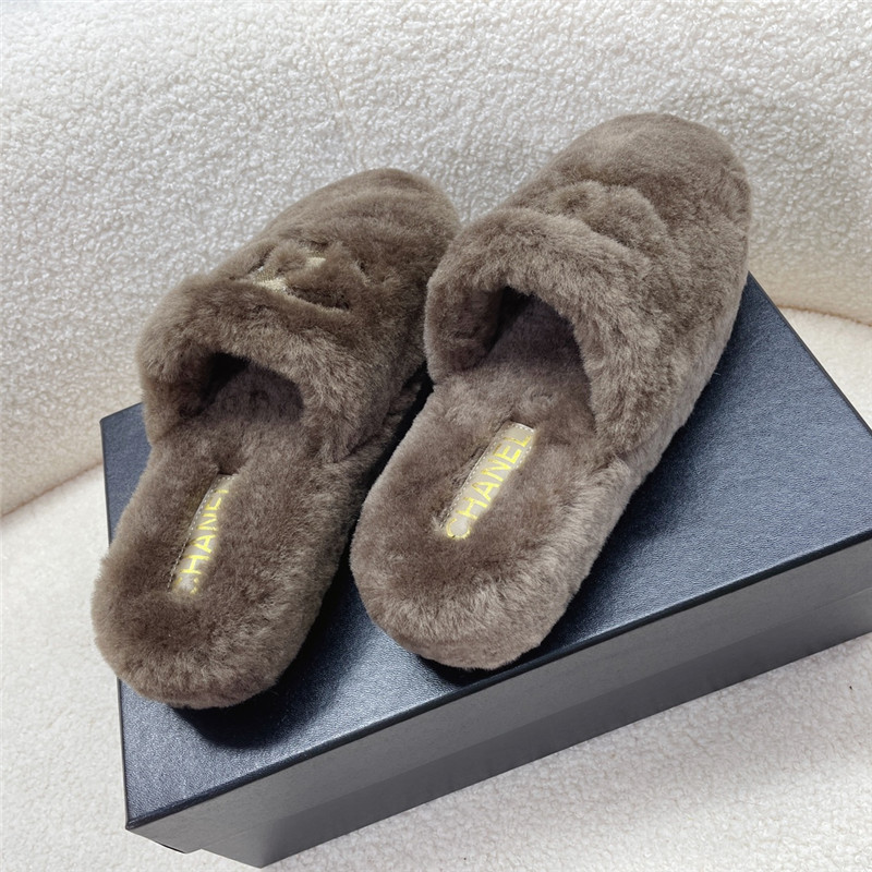 Ch**el pink shearling lambskin mules brown