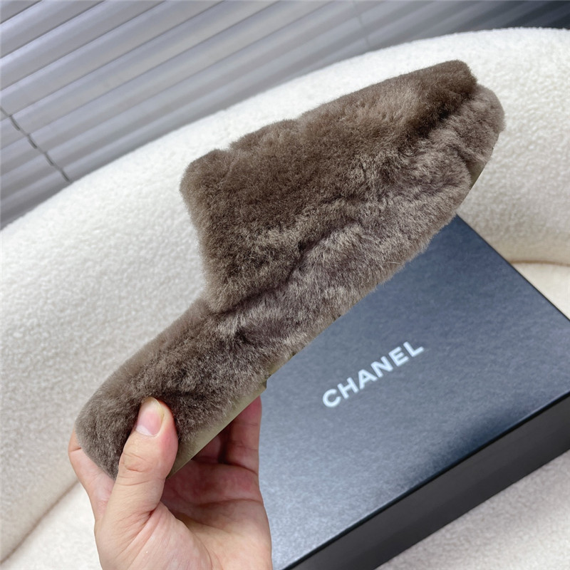 Ch**el pink shearling lambskin mules brown