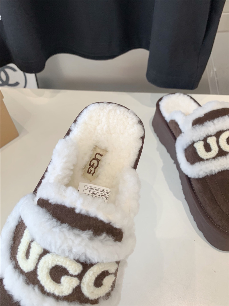 UGG Rome Shearling Slippers Dark Taupe