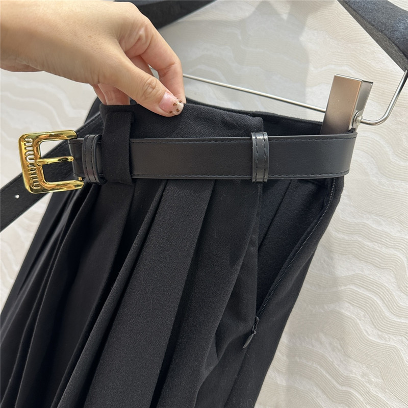 M1um1u midi length pleated skirt