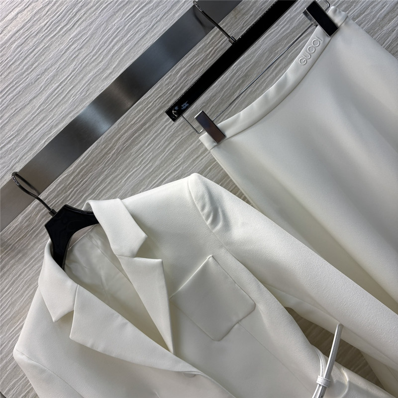 Gvc*1 suit + umbrella skirt set