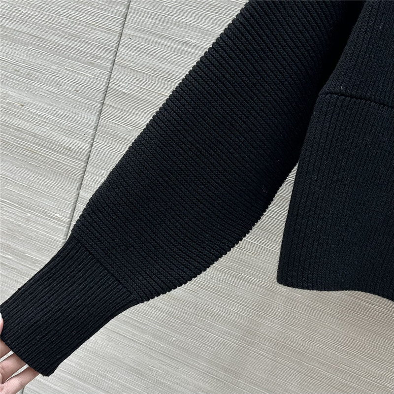 l0vis Vvtt0n half-zip lapel wool sweater