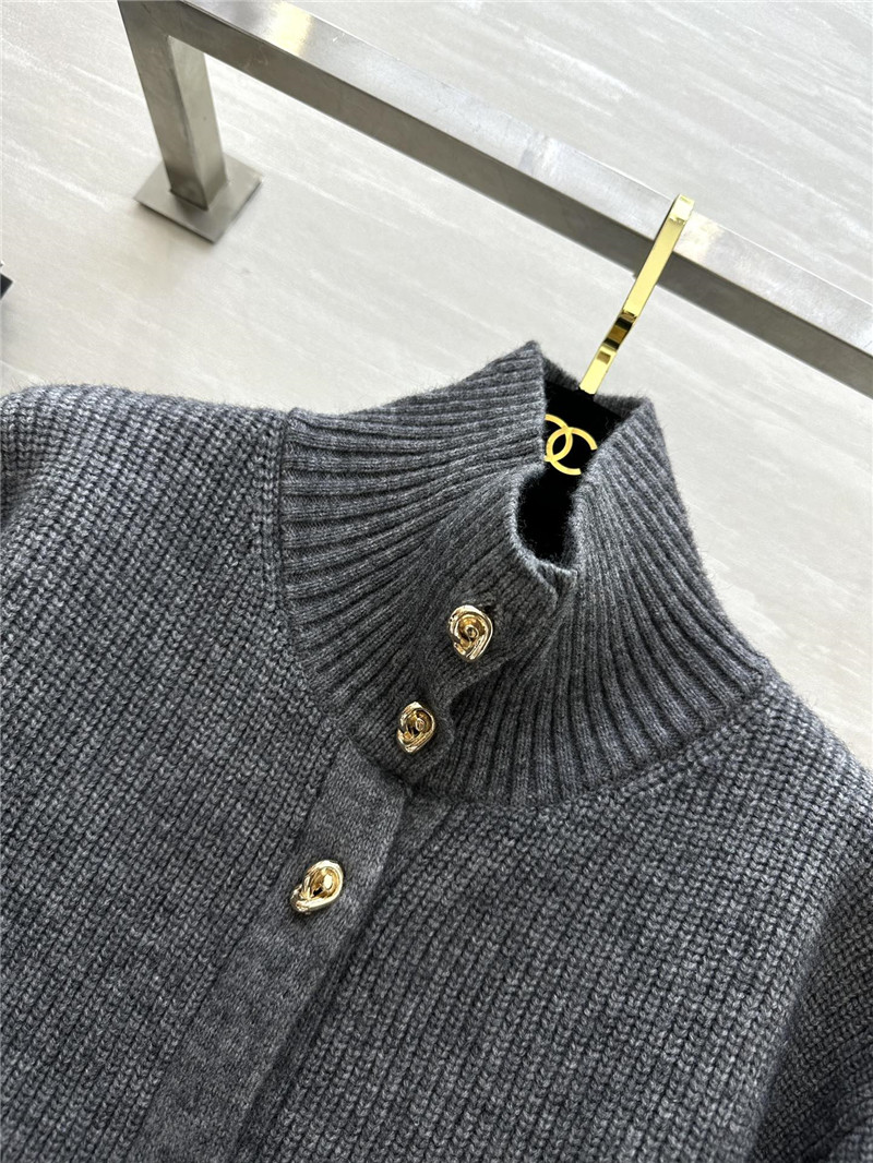 b0tt*ga Ven*ta grey turtleneck cardigan