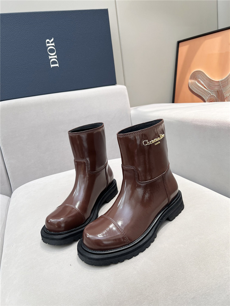 D10r d-town brown patent leather ankle boots