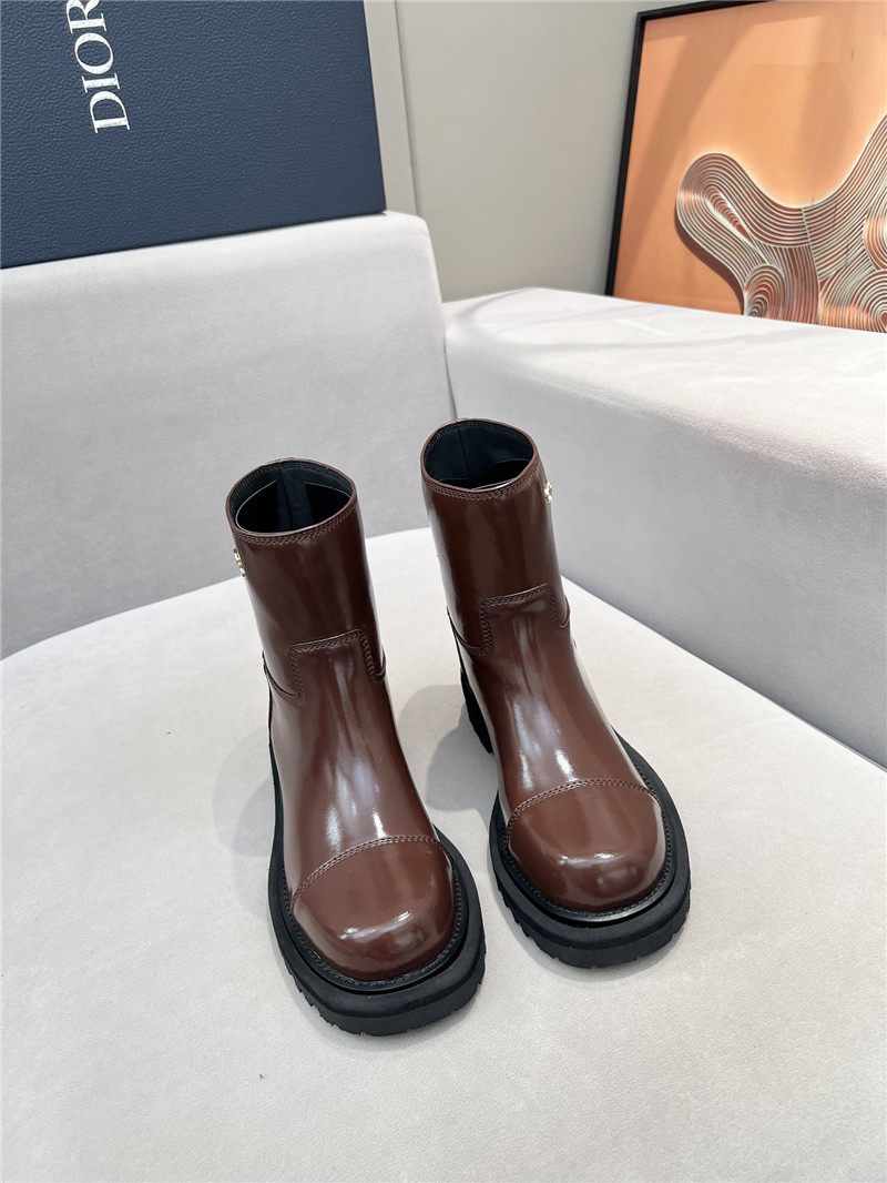 D10r d-town brown patent leather ankle boots
