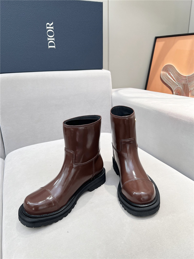 D10r d-town brown patent leather ankle boots