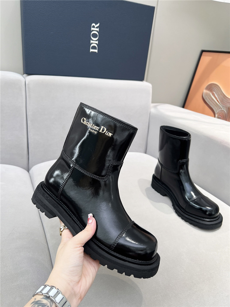 D10r d-town black patent leather ankle boots