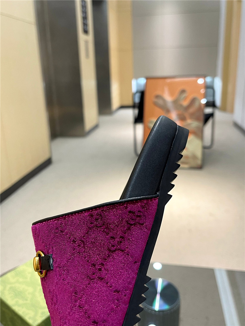 Gvc*1 horsebit mule fuchsia gg suede