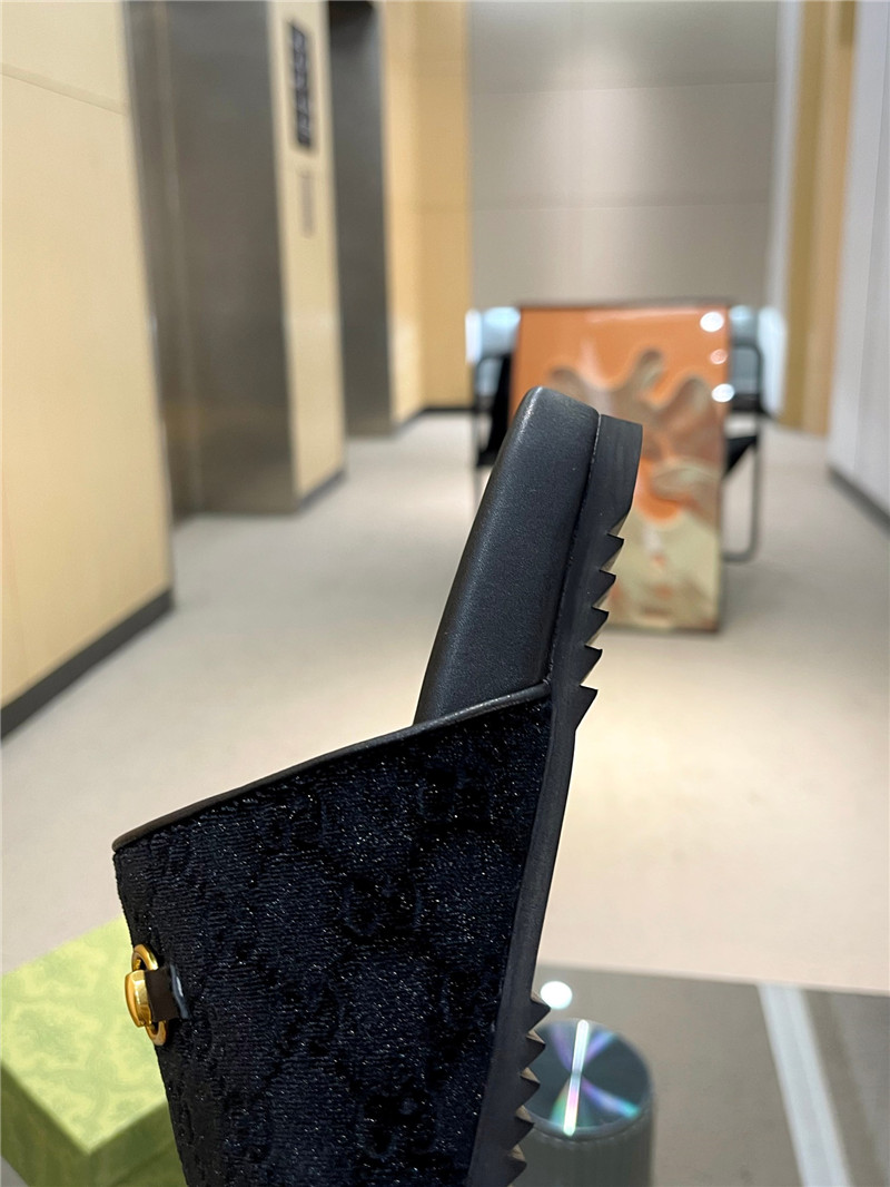 Gvc*1 horsebit mule black gg suede