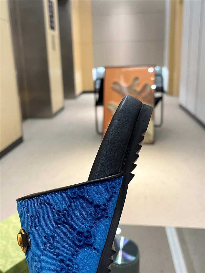 Gvc*1 horsebit mule blue gg suede