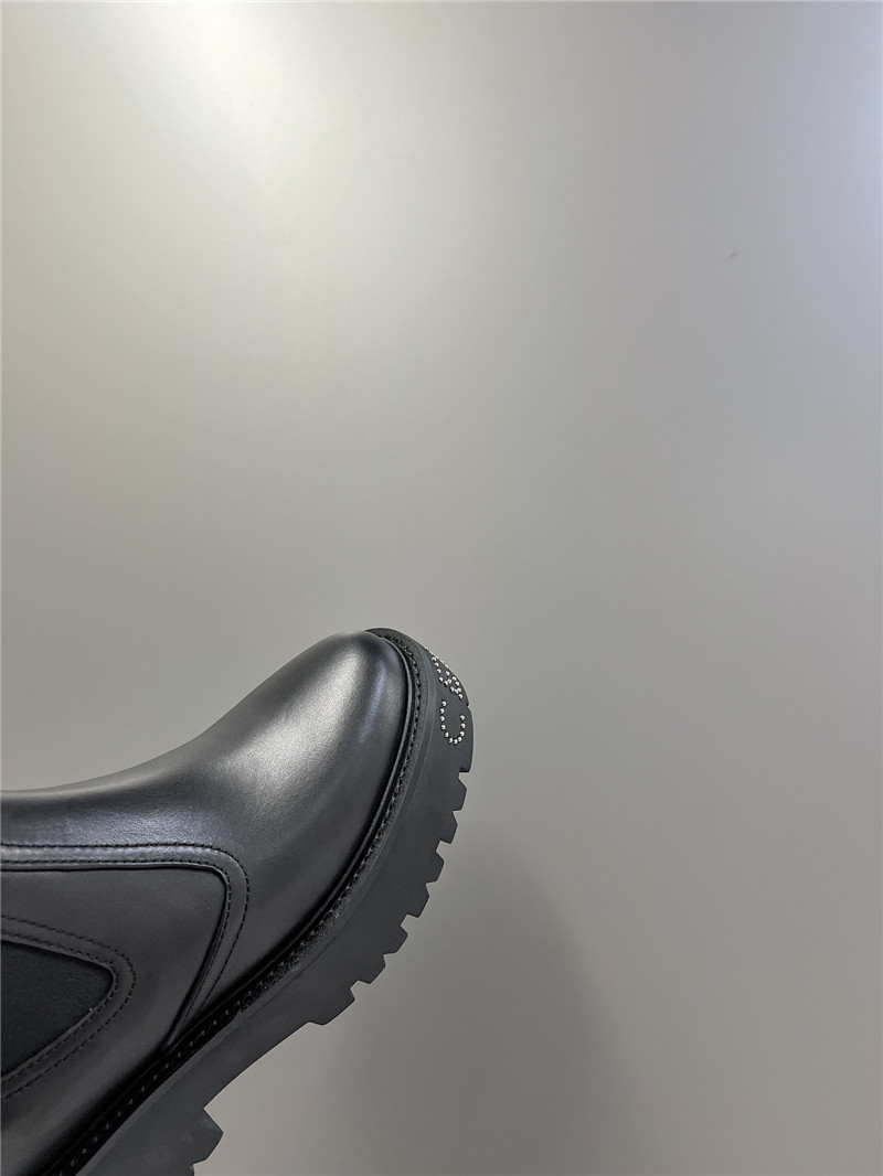 Ce1i*e chelsea black leather boots