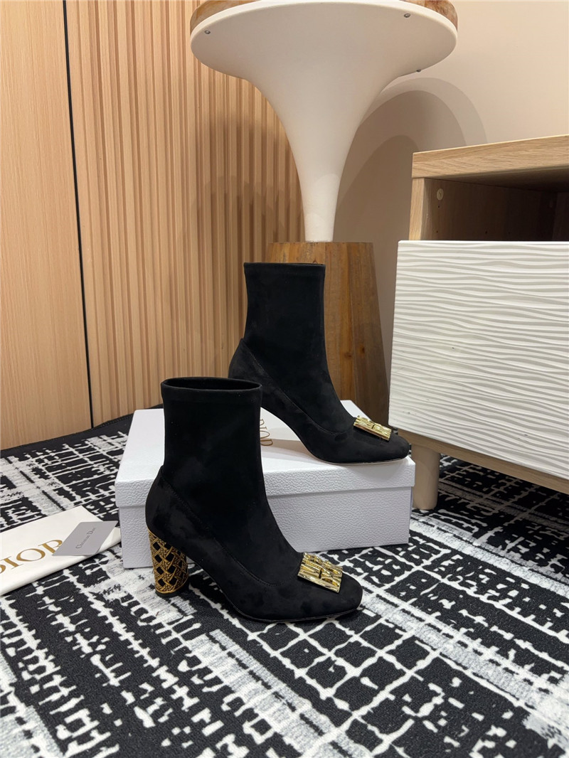 D10r icon heeled ankle boot
