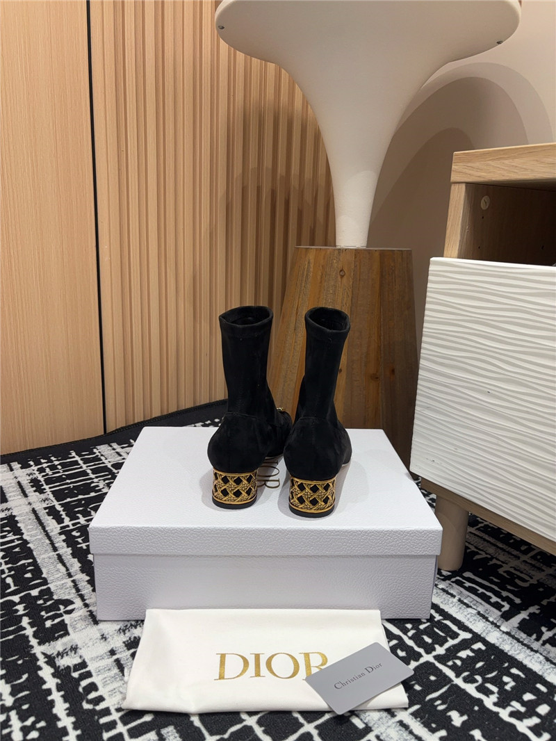 D10r cd icon black heeled ankle boots