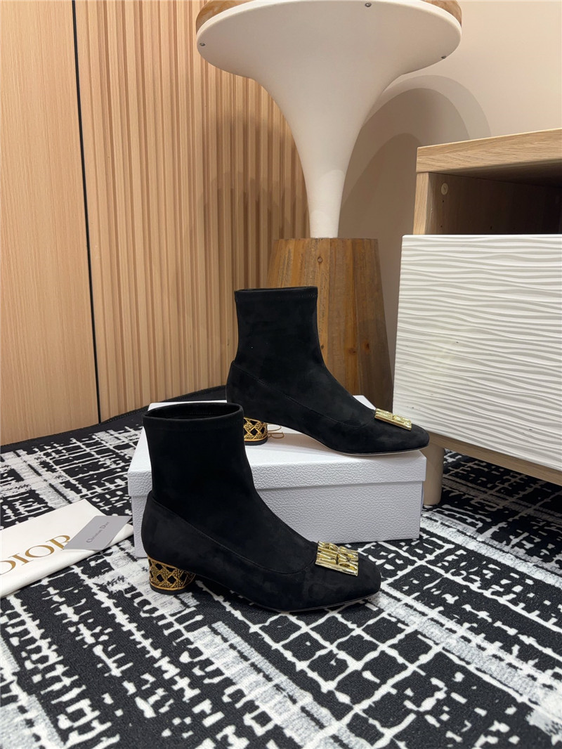 D10r cd icon black heeled ankle boots