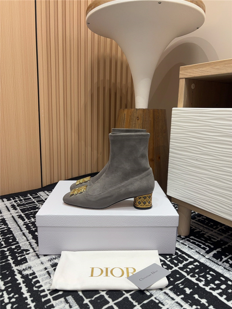 D10r cd icon gray heeled ankle boots