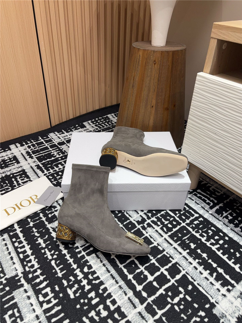 D10r cd icon gray heeled ankle boots
