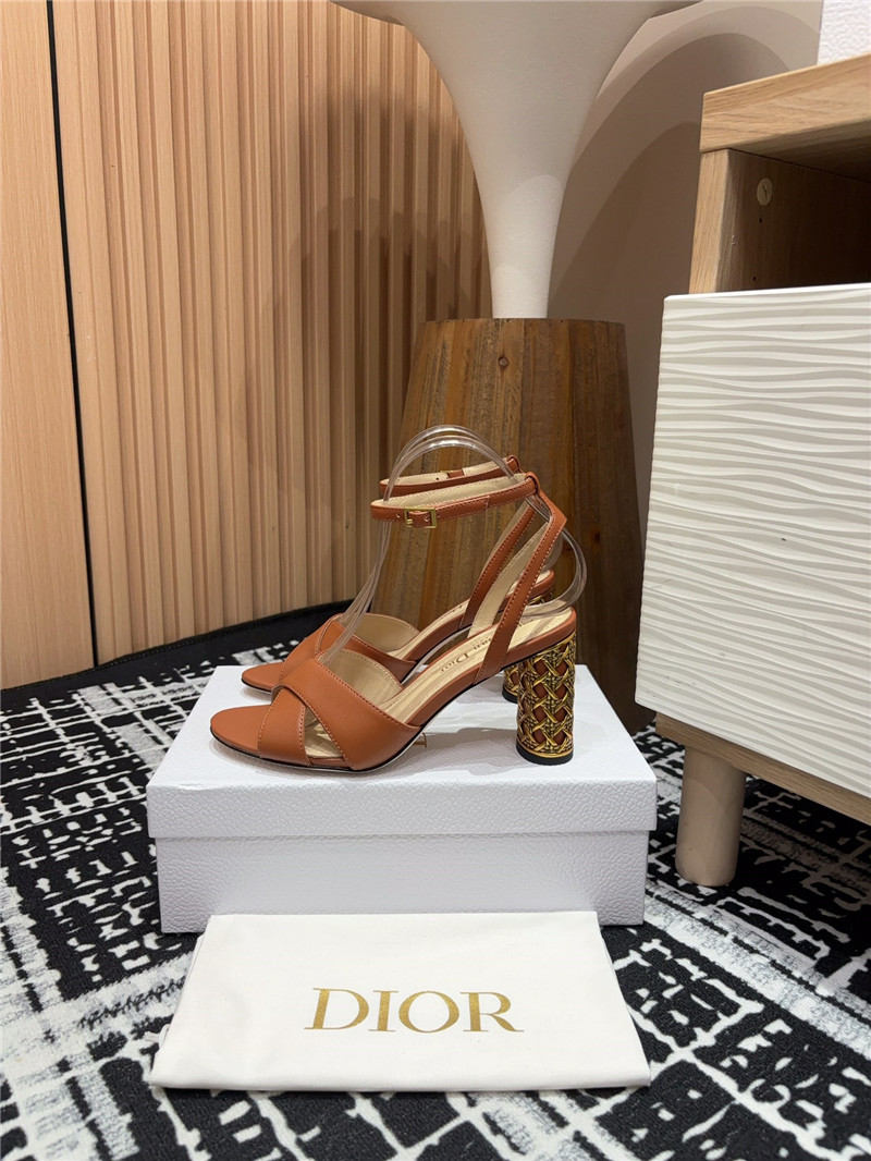 D10r icon heeled sandals camel calfskin