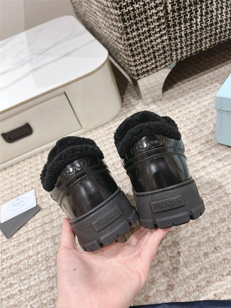 Pra*a black patent leather winter sneakers