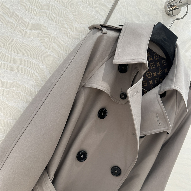 l0vis Vvtt0n lv oversized trench coat