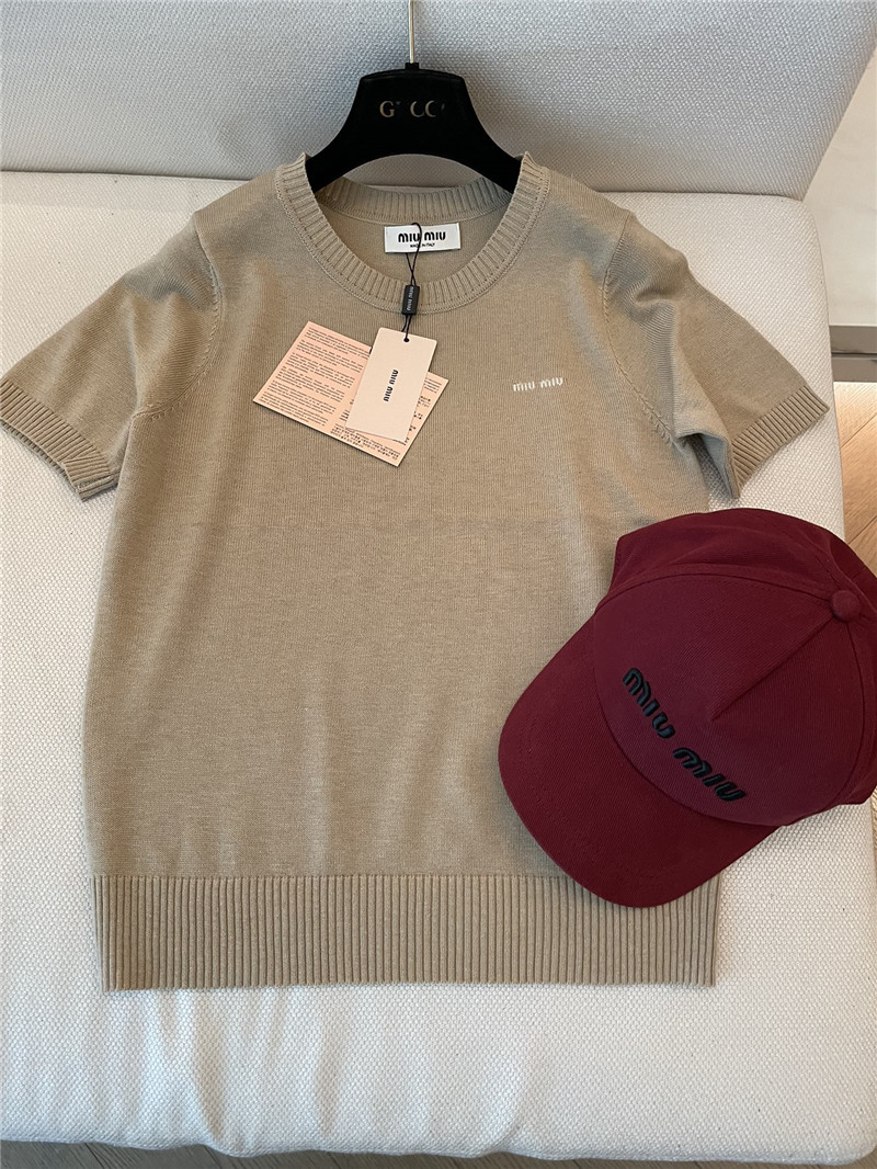 Miu Miu Logo-Intarsia Cashmere Top Beige