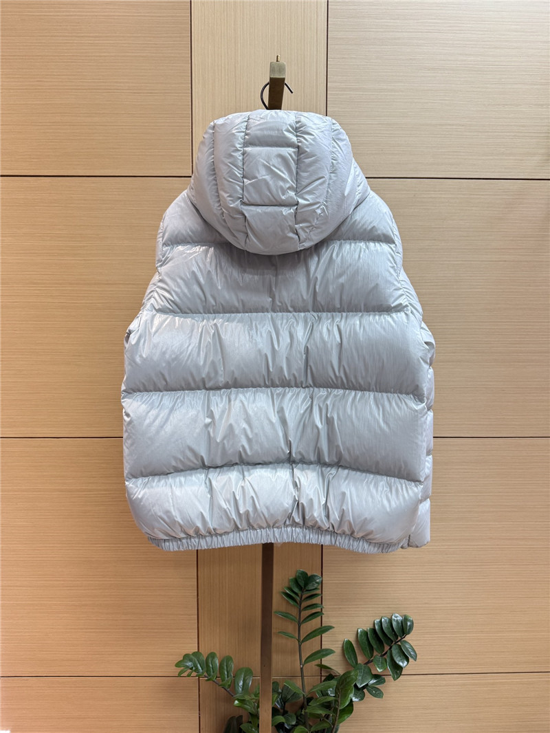 Moncler short hooded down jacket