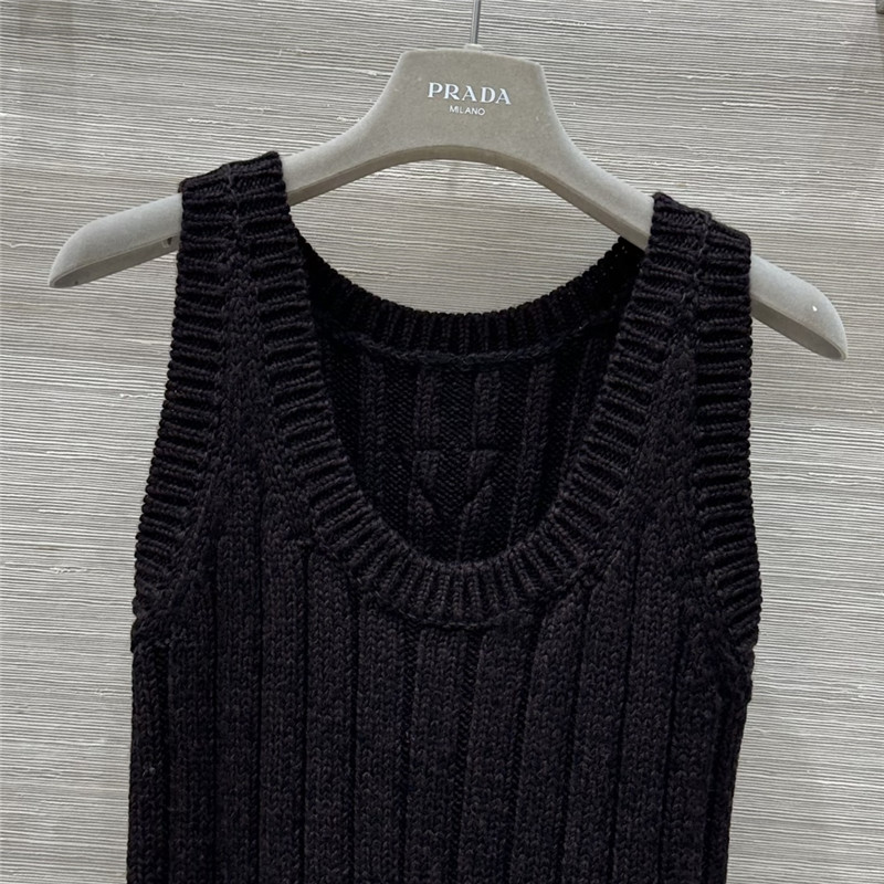 Pra*a logo wool vest top black