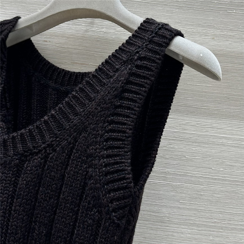 Pra*a logo wool vest top black